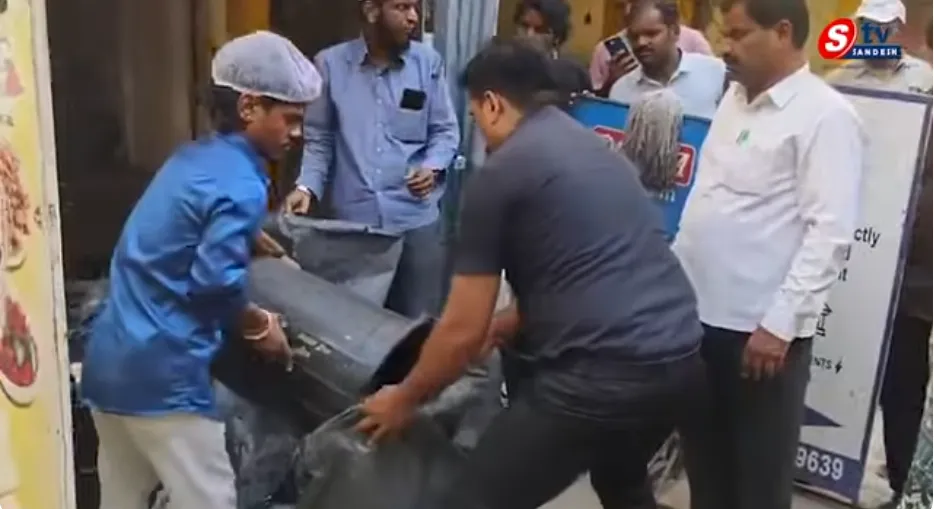 హైదరాబాద్‌లో కుళ్లిపోయిన మాంసం కలకలం: దిల్‌సుఖ్‌నగర్ హోటల్‌లో ఫుడ్ సేఫ్టీ రైడ్స్